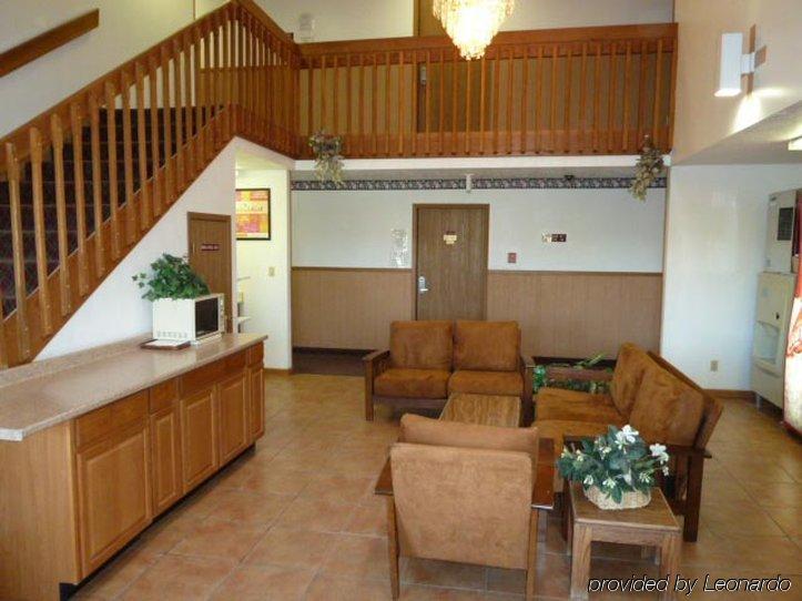 Rodeway Inn Moriarty Інтер'єр фото