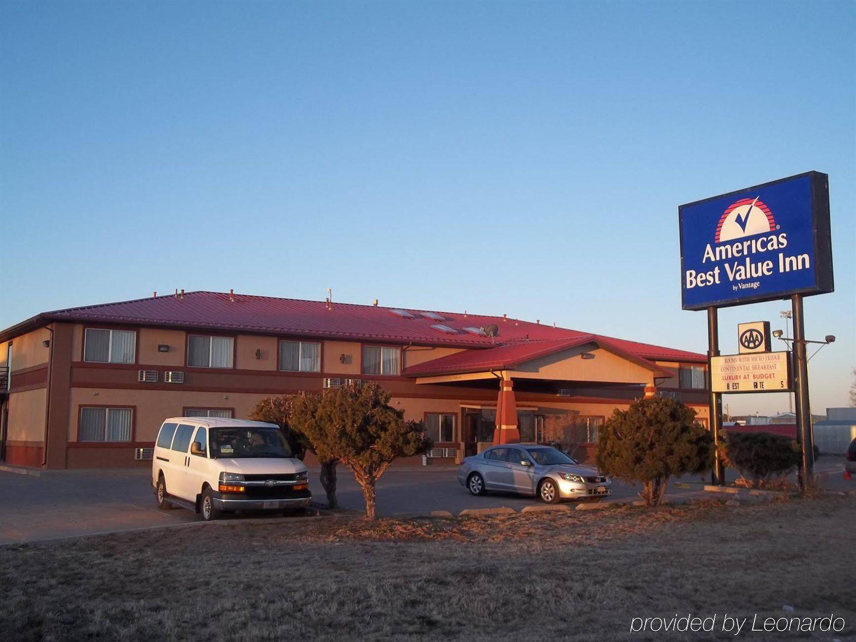 Rodeway Inn Moriarty Екстер'єр фото
